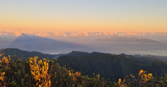 L'ombre triangulaire de Tahiti
