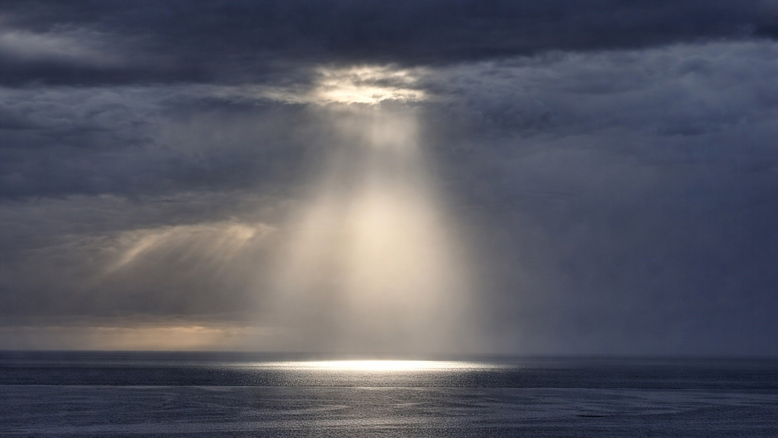 Entre ombre et lumière Toahotu Tahiti